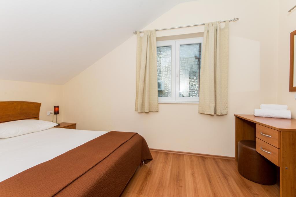 Apartment Dadic *