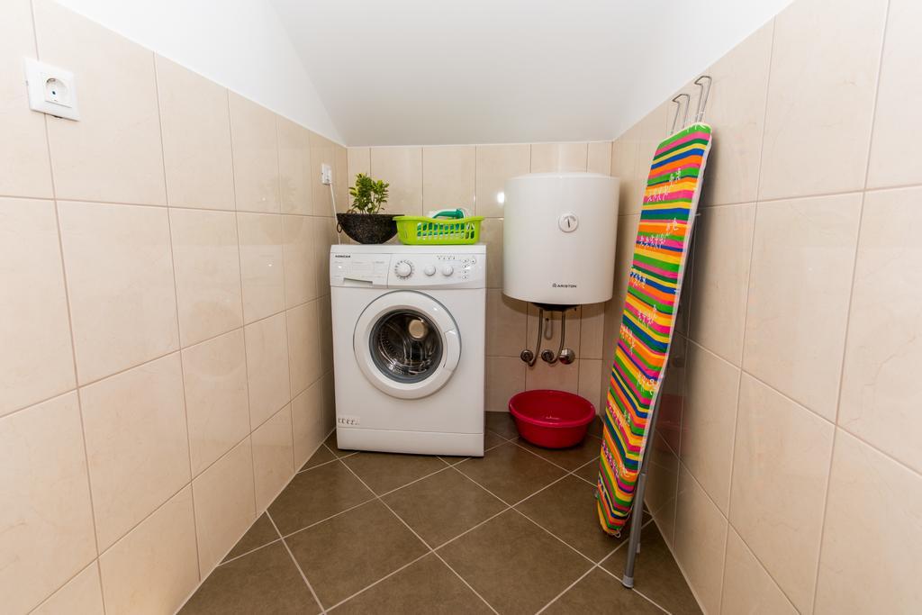 Apartment Dadic *