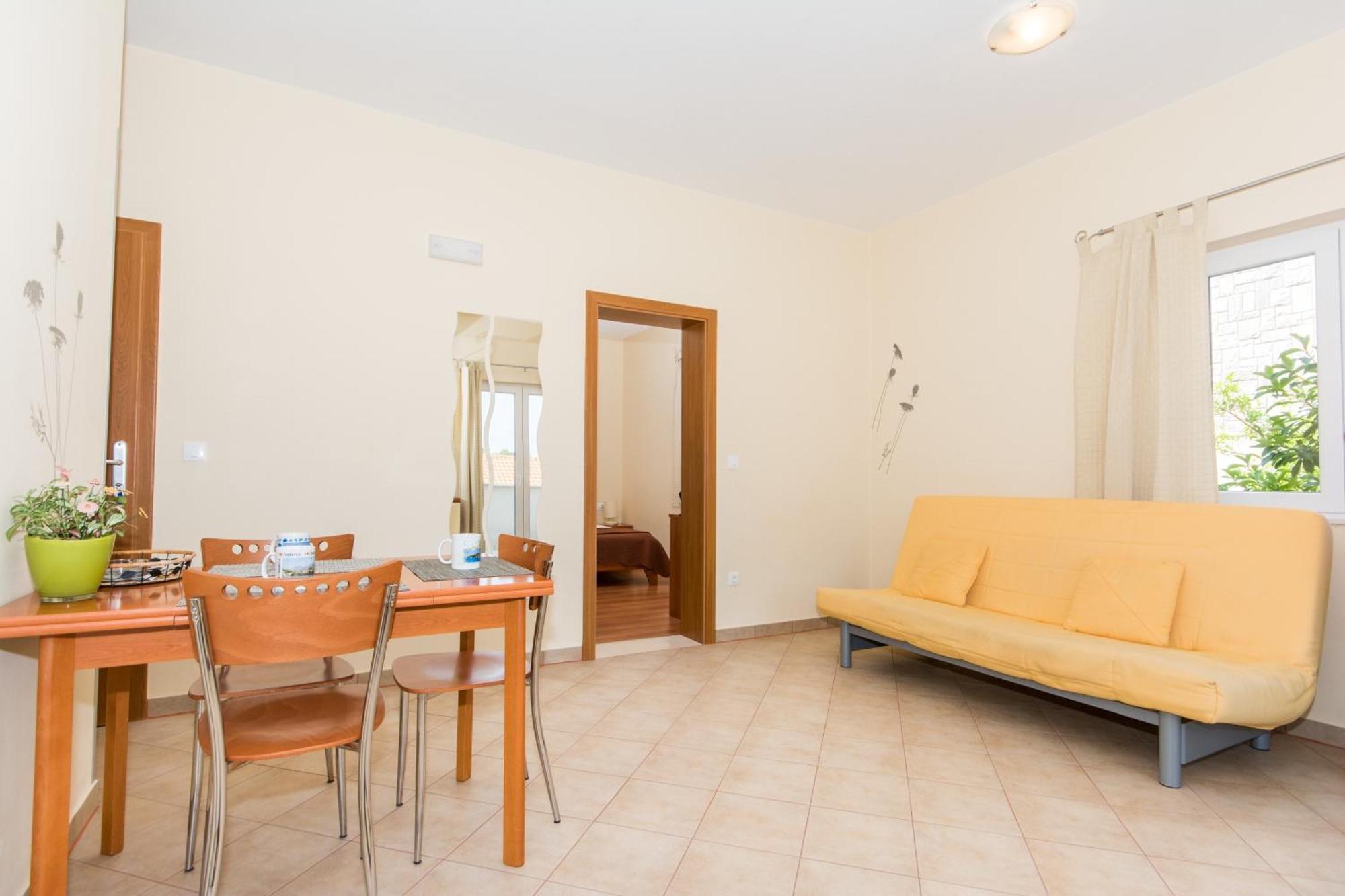 Apartment Dadic *